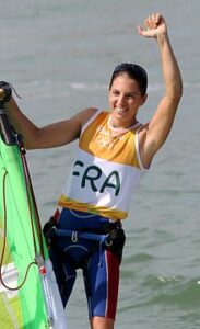 Charline Picon, 31 ans, championne olympique de planche à voile. Elle s'entraîne au club de la Tremblade situé à côté de Royan.