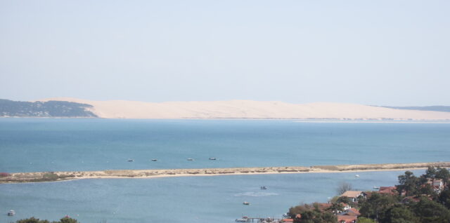 Vue sur la dune du Pilat depuis le phare du cap Ferret